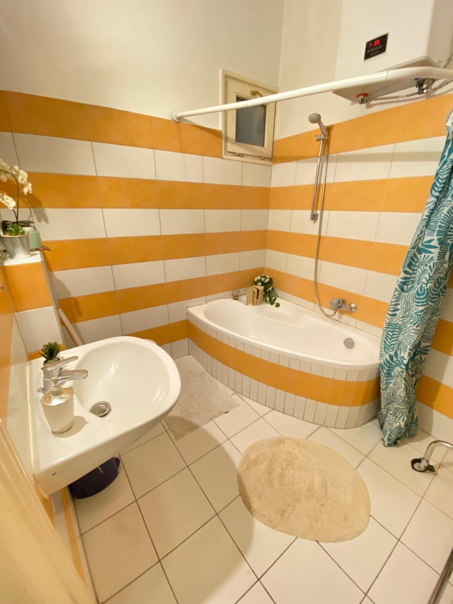 Sziv Apartment - Modern And Comfortable Budapest Exterior photo
